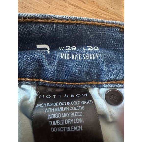 Mott & Bow Beekman Skinny Mid-Rise Jeans - Size 29, Medium Blue - Picture 7 of 8